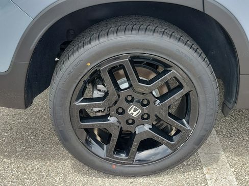 Used 2025 Honda Passport Black Edition image 12