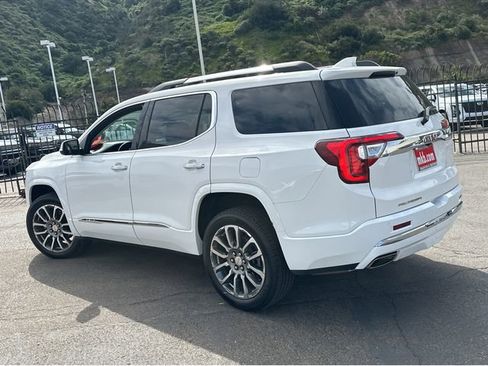 Certified 2023 GMC Acadia Denali FWD image 3