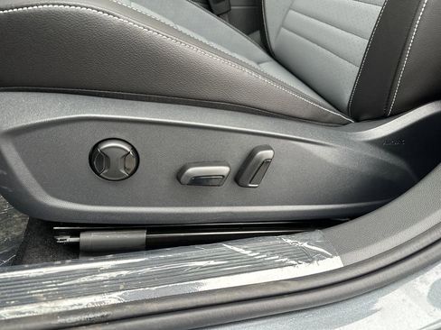 New 2026 Volkswagen Jetta SE image 4