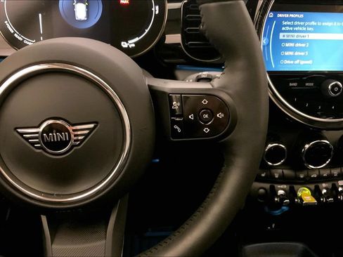 Certified 2024 MINI Cooper SE FWD image 19