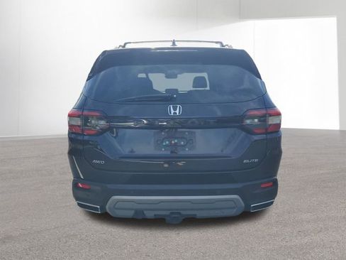 Used 2023 Honda Pilot Elite image 15