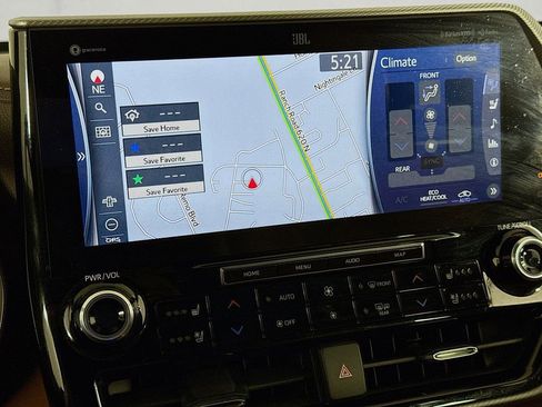 Used 2022 Toyota Highlander Platinum image 13