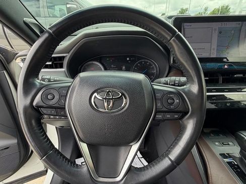 Used 2021 Toyota Venza Limited w/ Advanced Technology Package AWD/4WD image 13