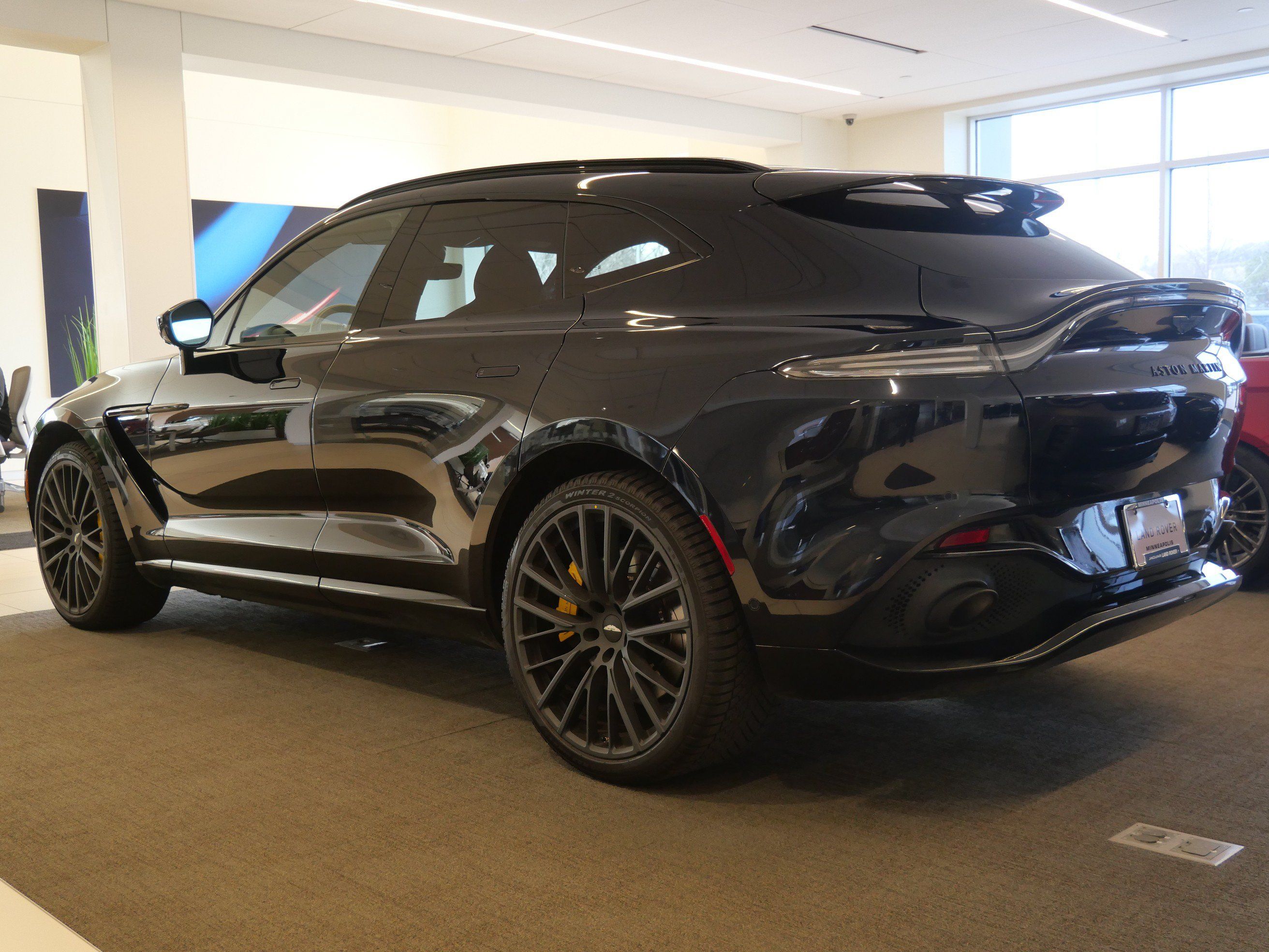 Used 2023 Aston Martin DBX AWD/4WD image 2