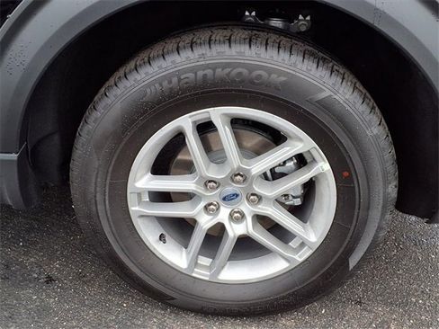 New 2025 Ford Explorer Active image 5