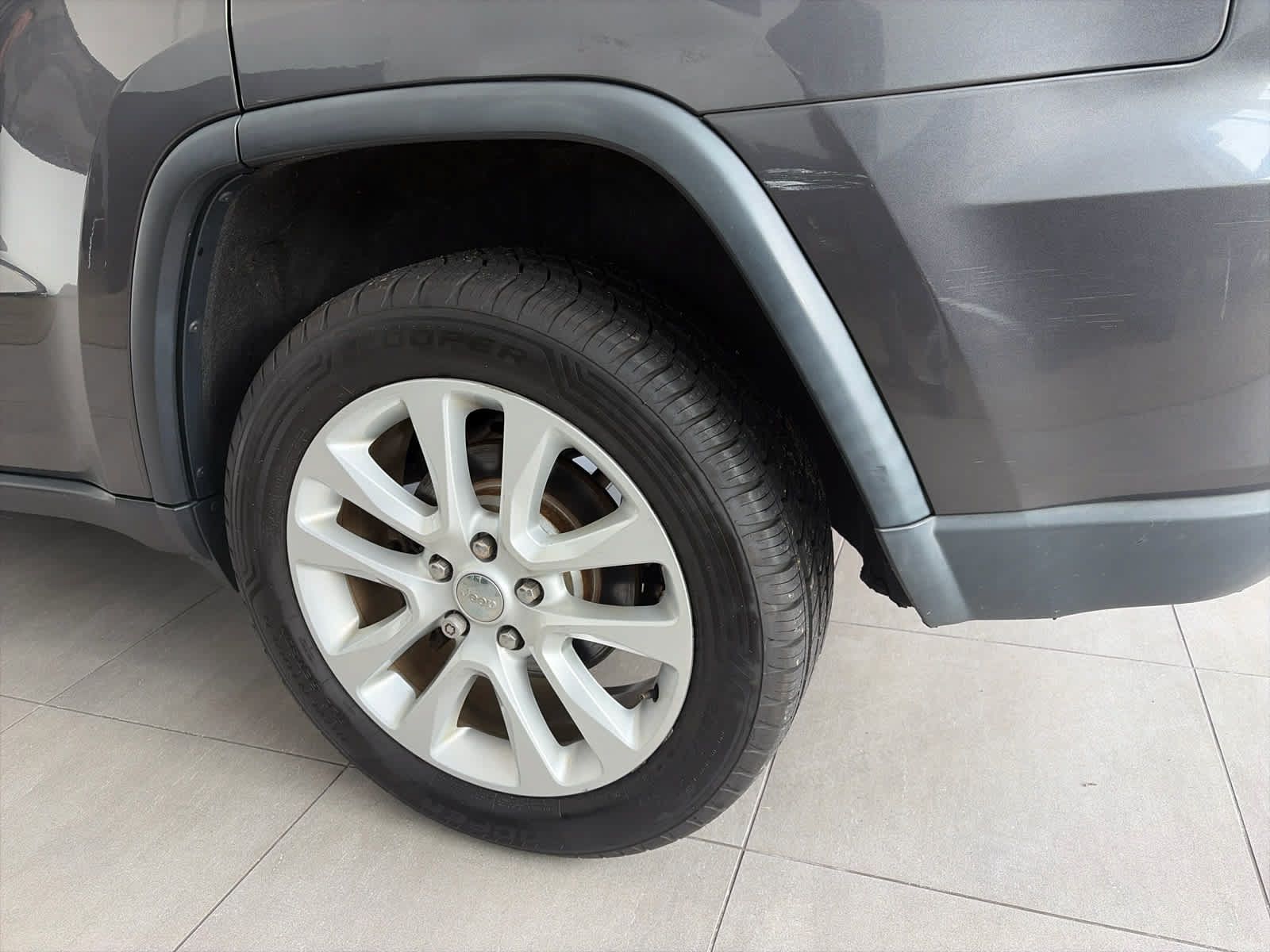 Used 2017 Jeep Grand Cherokee Limited AWD/4WD image 18