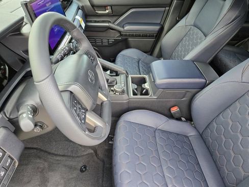 New 2026 Toyota 4Runner Platinum AWD/4WD image 11
