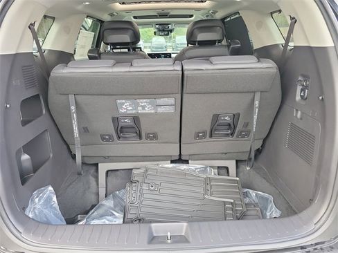 New 2026 Kia Carnival SX Prestige image 9