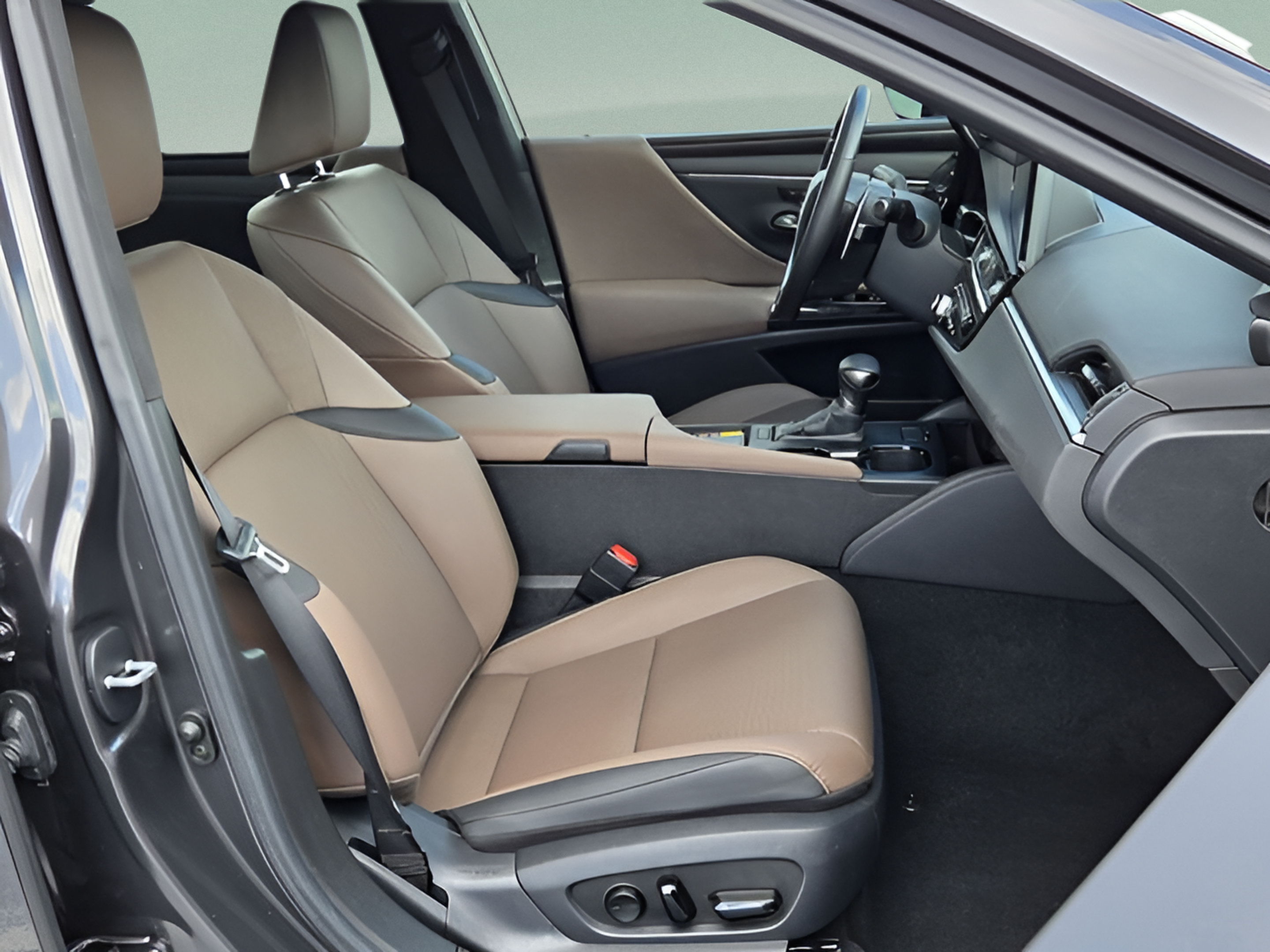 Used 2025 Lexus ES 350 w/ Premium Package FWD image 16