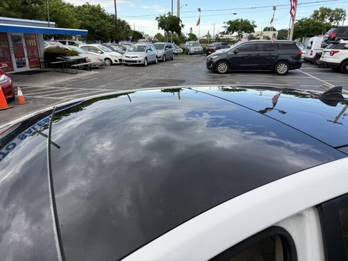 Used 2013 Hyundai Elantra GT w/ Style Pkg image 23