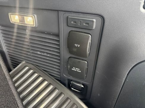 Used 2025 Ford Expedition Max Platinum w/ Platinum Ultimate Package image 16