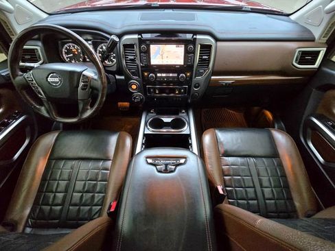 Used 2019 Nissan Titan Platinum Reserve image 9