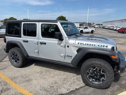 Used 2022 Jeep Wrangler Unlimited Rubicon 4xe AWD/4WD image 4