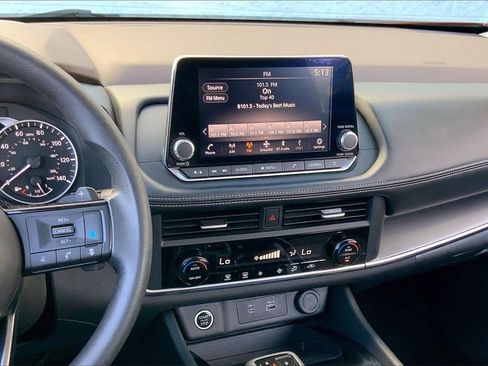 Certified 2023 Nissan Rogue SV image 5