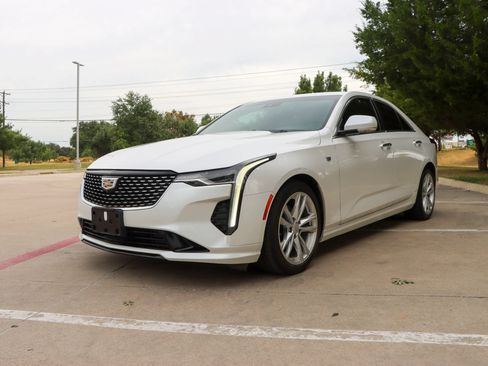 Used 2021 Cadillac CT4 Luxury RWD image 3