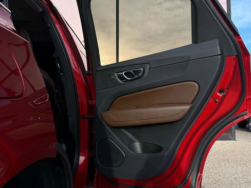 Used 2019 Volvo XC60 T5 Momentum w/ Advanced Package image 35