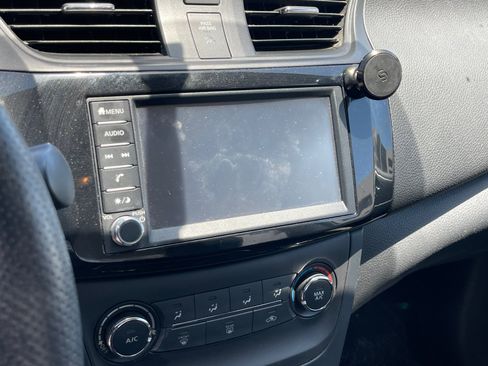 Used 2019 Nissan Sentra S FWD image 5