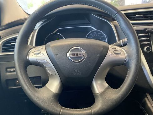 Used 2018 Nissan Murano SV AWD/4WD image 17