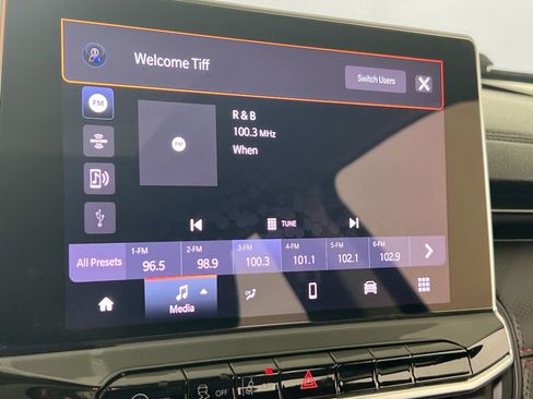 Used 2022 Jeep Compass Trailhawk w/ Sun and Sound Group AWD/4WD image 14