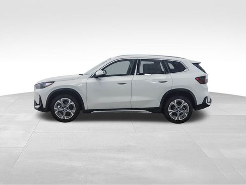 Used 2025 BMW X1 xDrive28i w/ Convenience Package image 3