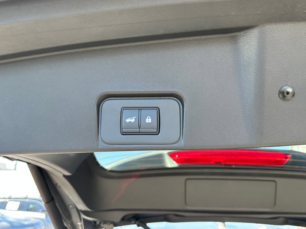 Used 2026 Nissan Rogue SV FWD image 22