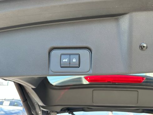 Used 2026 Nissan Rogue SV FWD image 22