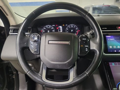 Used 2018 Land Rover Range Rover Velar S AWD/4WD image 25