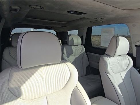 Used 2024 Hyundai Palisade Calligraphy image 31