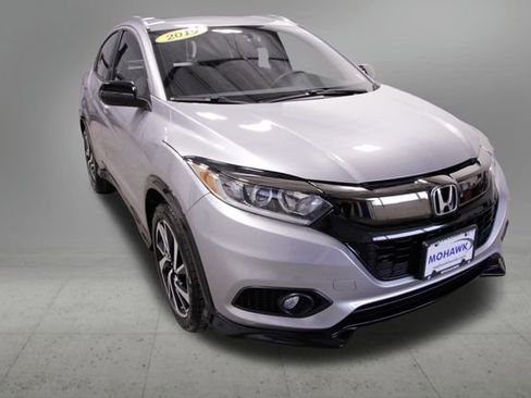 Used 2019 Honda HR-V Sport image 8