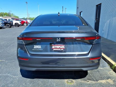 Used 2024 Honda Accord EX image 4