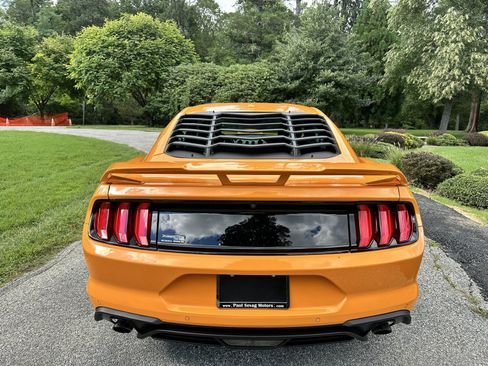 Used 2019 Ford Mustang Coupe w/ Ecoboost Performance Package RWD image 9