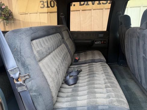 Used 1993 Chevrolet Silverado 3500 2WD Crew Cab image 16