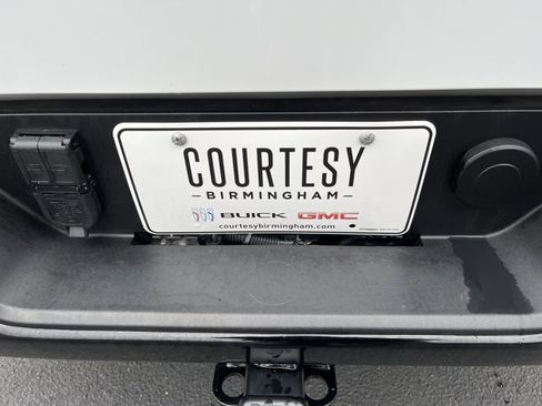 Used 2024 GMC Sierra 1500 AT4X image 32