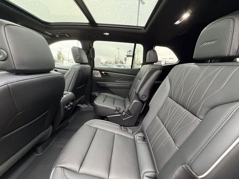 New 2026 Buick Enclave Avenir w/ Super Cruise Package image 5