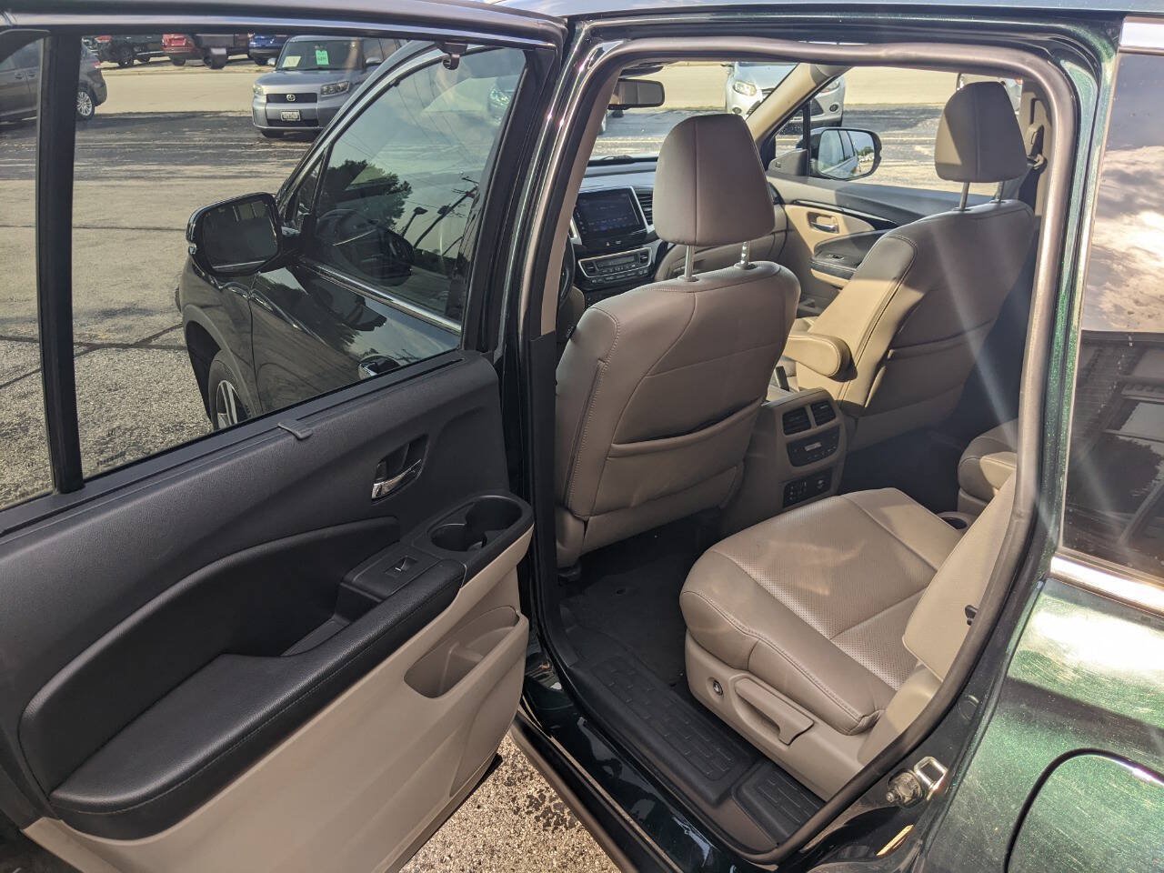 Used 2016 Honda Pilot Elite image 11