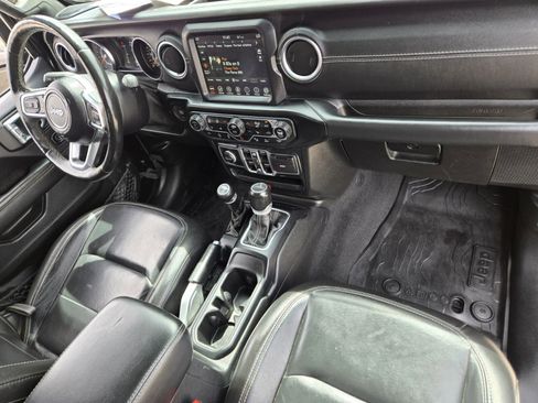 Used 2020 Jeep Gladiator Overland image 13