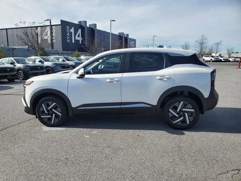 Certified 2025 Nissan Kicks SV image 7