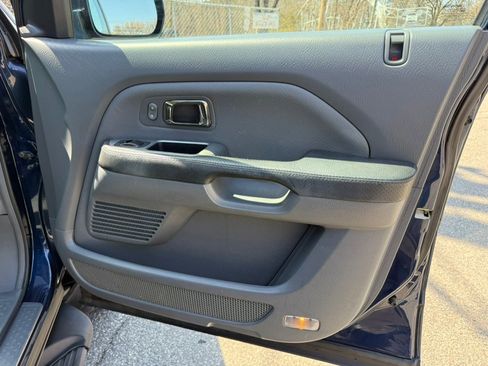 Used 2004 Honda Pilot EX image 26
