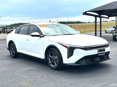Used 2025 Kia K4 FWD image 10