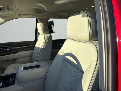 Used 2021 GMC Yukon XL Denali image 28