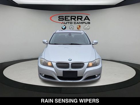 Used 2011 BMW 328i xDrive Sedan AWD/4WD image 8