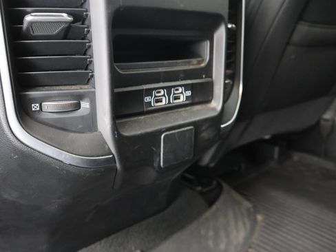 Used 2024 RAM 1500 Big Horn AWD/4WD image 31