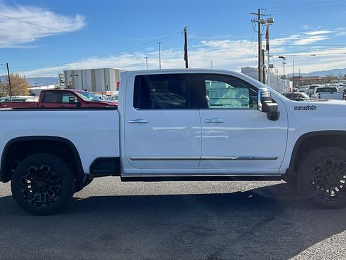 New 2026 Chevrolet Silverado 2500 High Country w/ High Country Premium Package AWD/4WD image 4