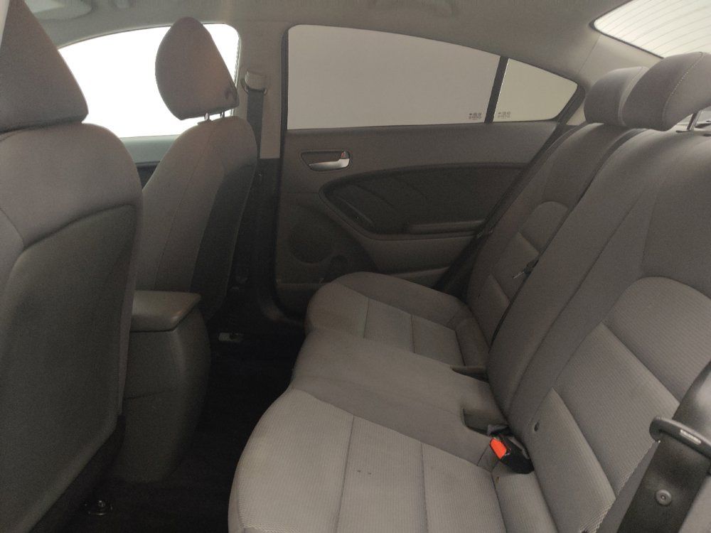 Used 2017 Kia Forte LX FWD image 18