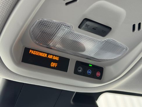 Used 2026 Chevrolet Trax LT w/ Midnight Edition FWD image 30