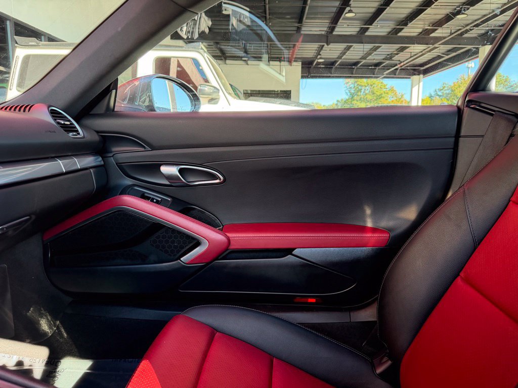 Used 2019 Porsche 718 Cayman RWD image 30