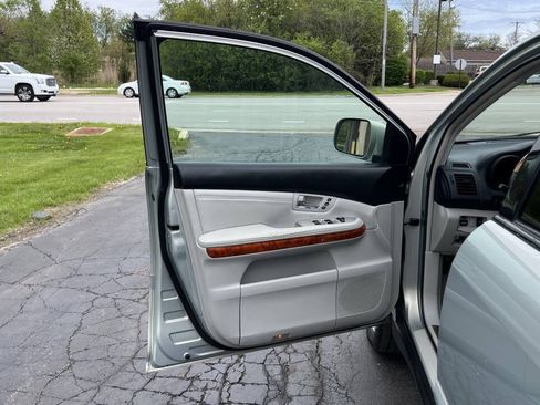 Used 2005 Lexus RX 330 AWD w/ Premium Plus Pkg image 31