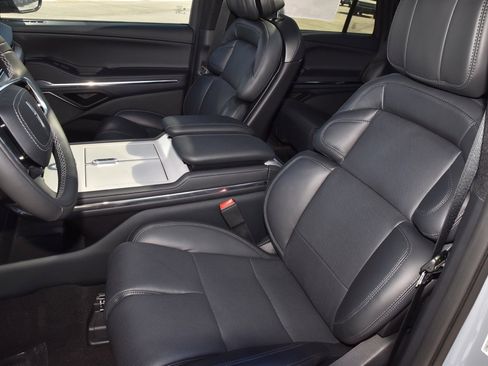 New 2025 Lincoln Navigator L Reserve w/ Jet Appearance Package image 36