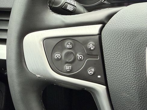 Used 2024 GMC Terrain SLT image 16