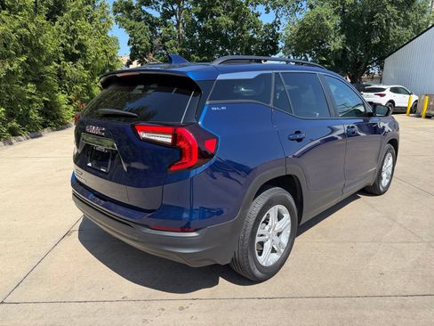 Used 2023 GMC Terrain SLE w/ Driver Convenience Package FWD image 14